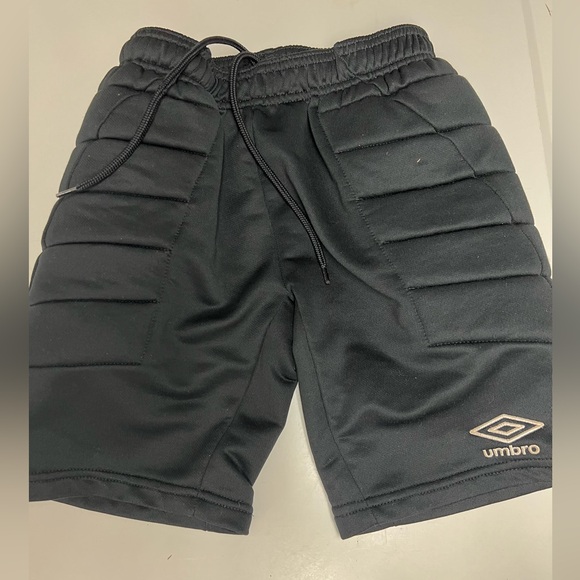 Boys soccer goalkeeper shorts - Picture 1 of 3